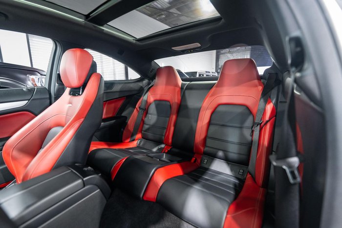 2012 Mercedes-Benz C-Class C63 AMG Performance Package