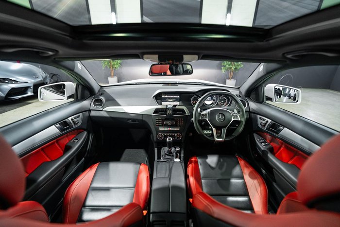 2012 Mercedes-Benz C-Class C63 AMG Performance Package