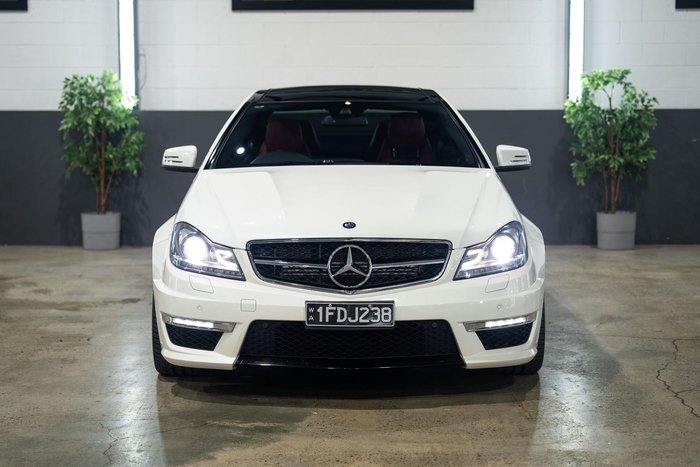 2012 Mercedes-Benz C-Class C63 AMG Performance Package