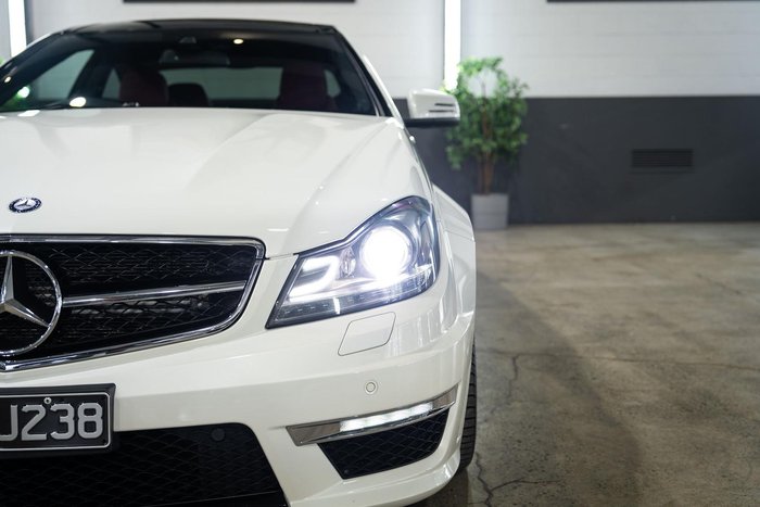 2012 Mercedes-Benz C-Class C63 AMG Performance Package