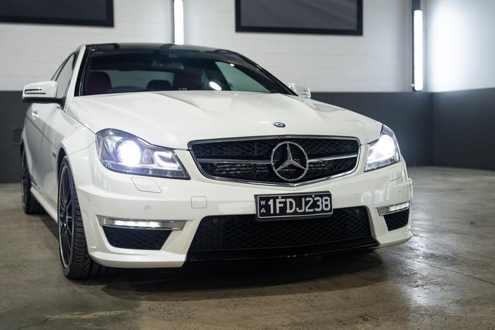 2012 Mercedes-Benz C-Class C63 AMG Performance Package