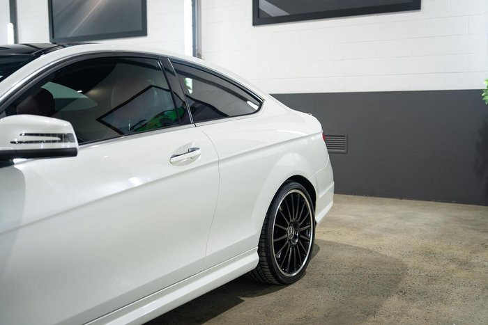 2012 Mercedes-Benz C-Class C63 AMG Performance Package