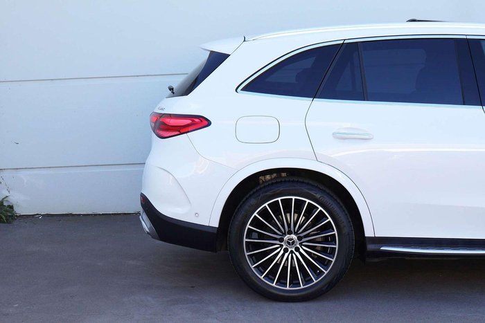 2025 Mercedes-Benz GLC-Class GLC300