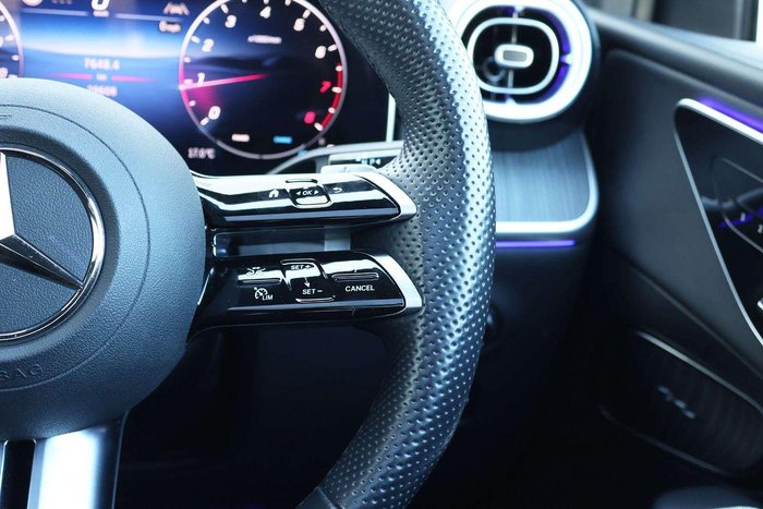 2025 Mercedes-Benz GLC-Class GLC300
