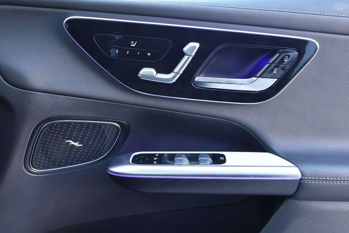 2025 Mercedes-Benz GLC-Class GLC300