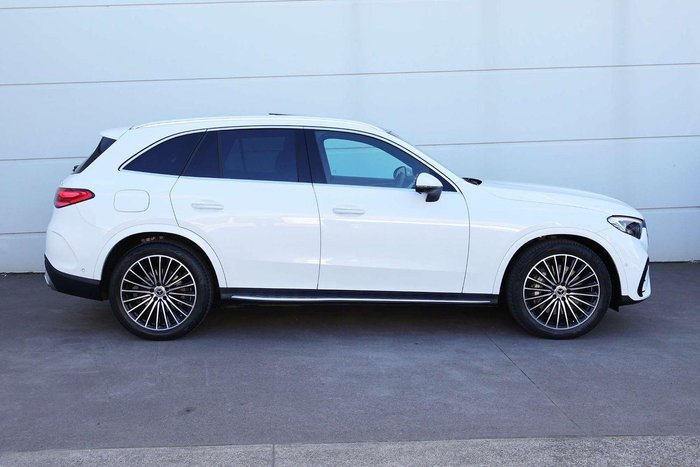2025 Mercedes-Benz GLC-Class GLC300