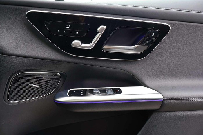 2025 Mercedes-Benz GLC-Class GLC300
