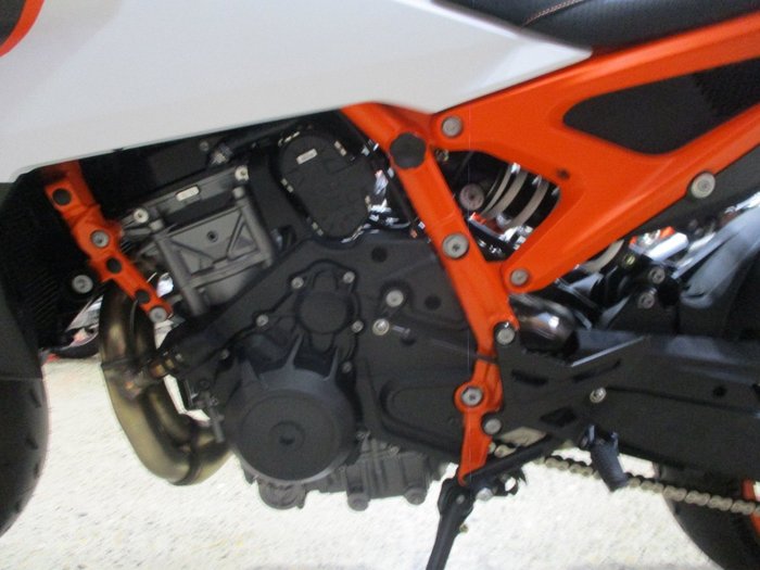 2026 Ktm 990 DUKE R ORANGE