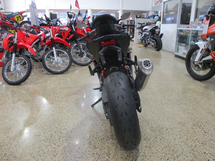 2026 Ktm 990 RC R BLACK