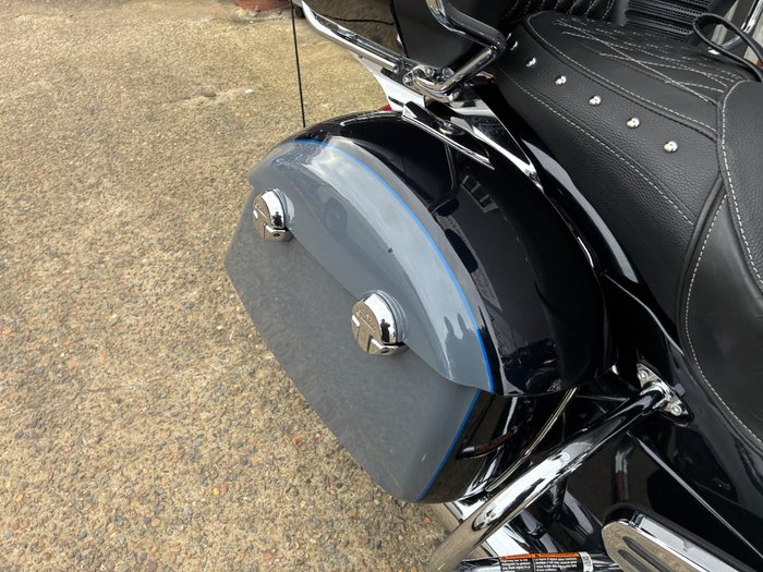 2021 Indian ROADMASTER LIMITED GREY
