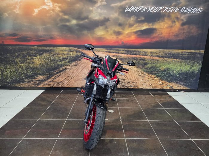 2024 Kawasaki Z650L (LAMS) RED