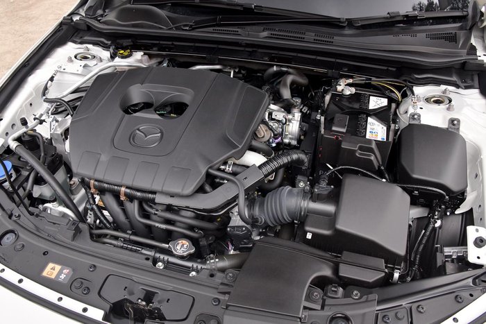 2025 Mazda 3 G20 Touring