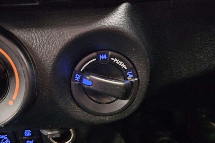 2020 Toyota Hilux SR GUN126R 4X4 Dual Range Glacier White