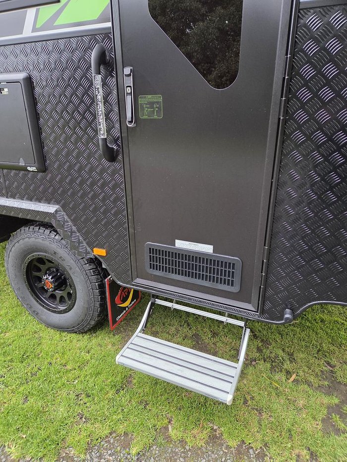 2026 Safari Caravans X-Trak182