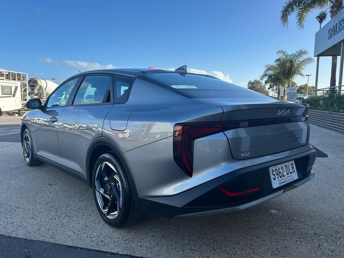 2025 Kia K4 Sport