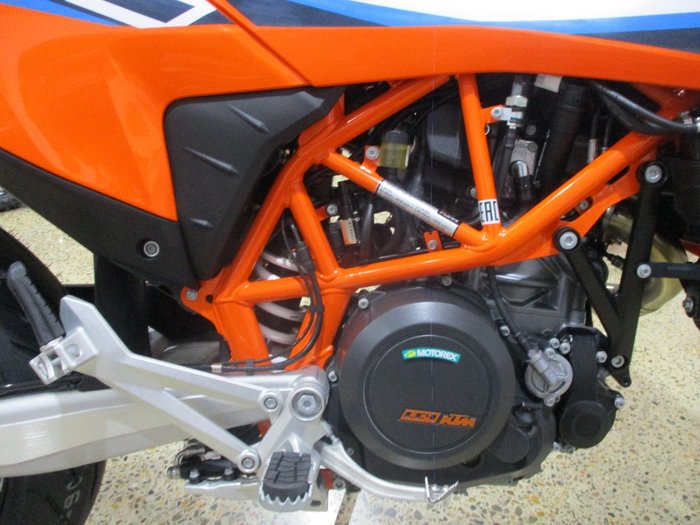 2024 Ktm 690 SMC R ORANGE