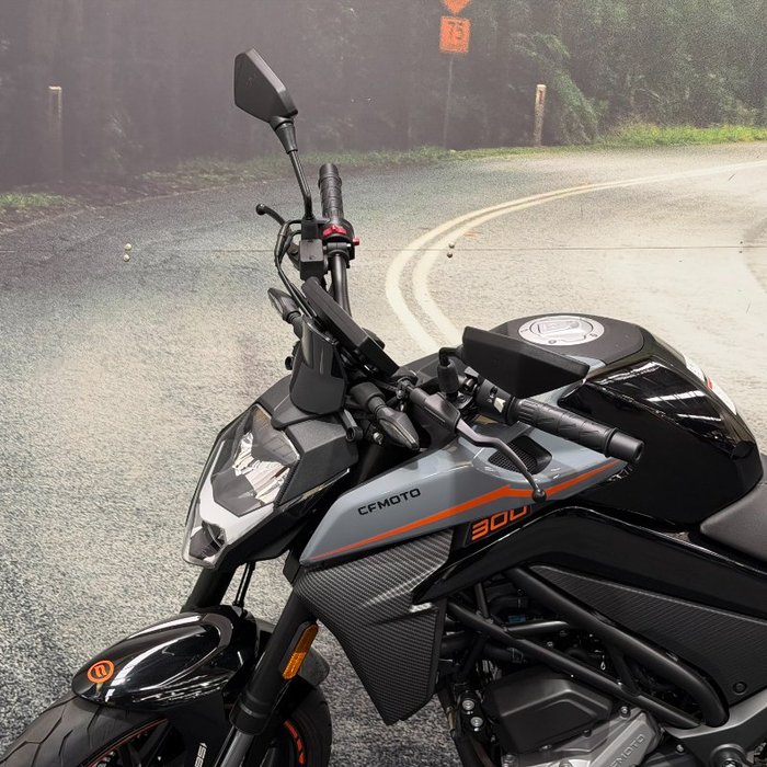 2025 CFMOTO 300 NK ABS Black
