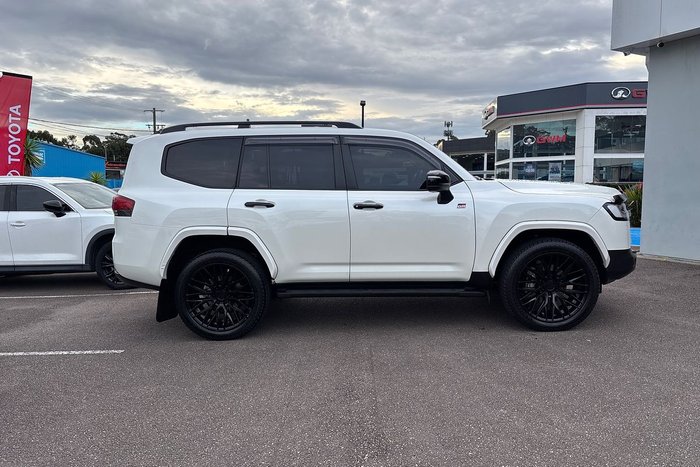 2025 Toyota Landcruiser GR Sport