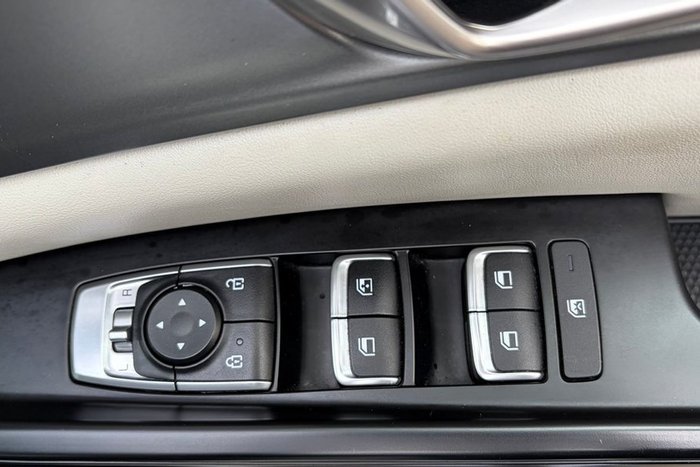 2023 Kia Carnival S