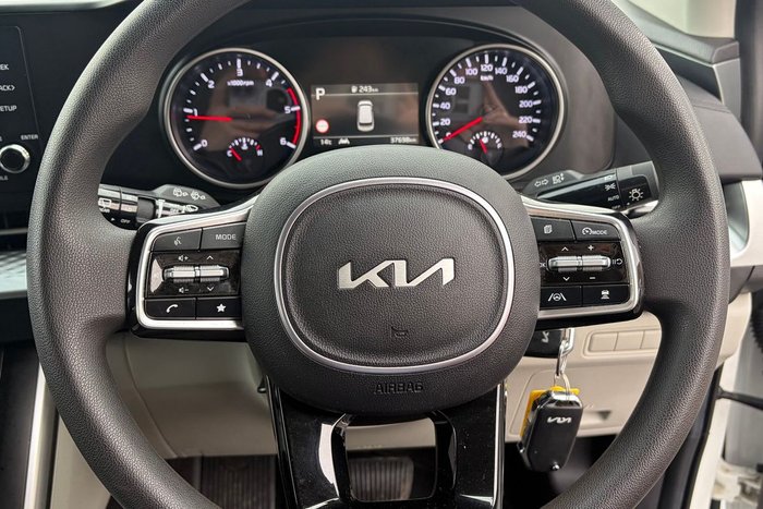 2023 Kia Carnival S