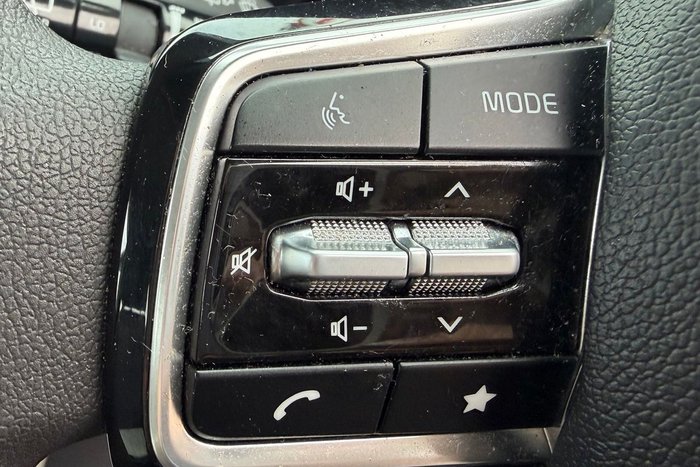 2023 Kia Carnival S