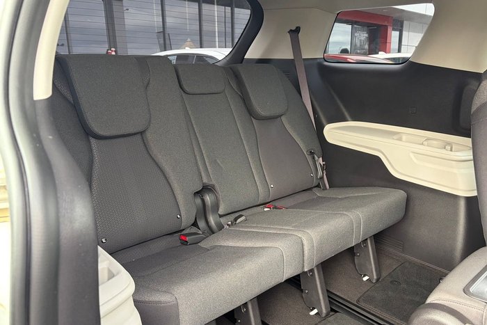 2023 Kia Carnival S