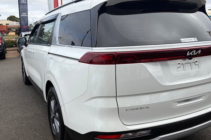2023 Kia Carnival S
