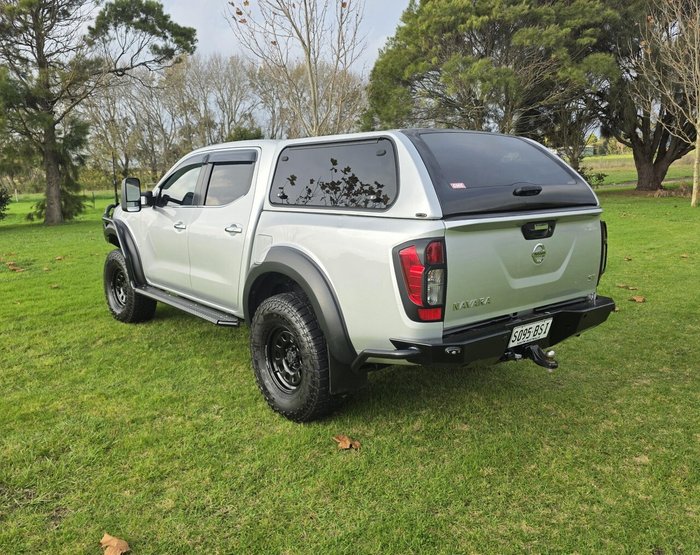2016 Nissan Navara RX