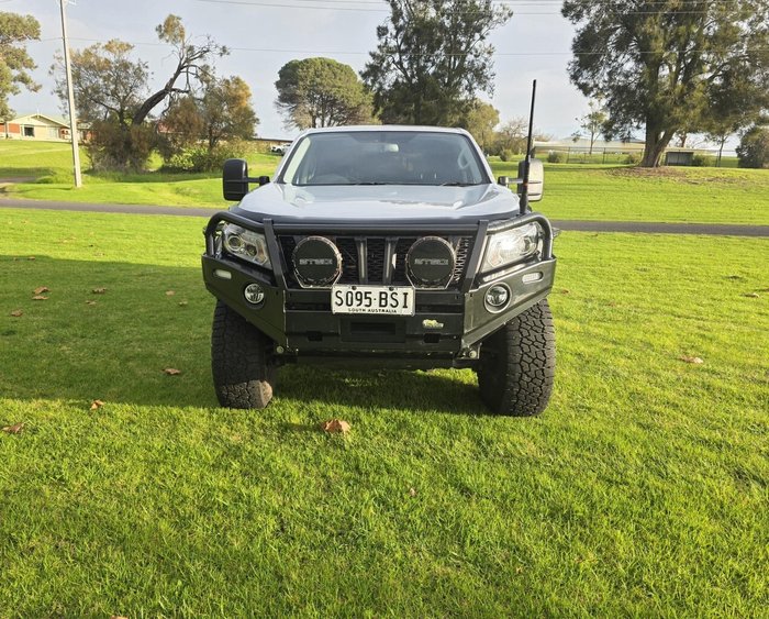 2016 Nissan Navara RX