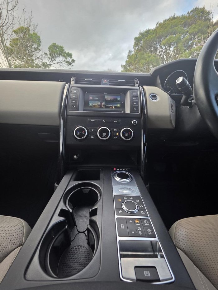 2017 Land Rover Discovery TD6 SE