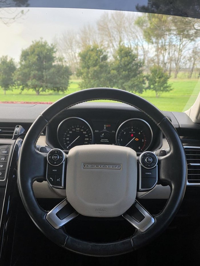 2017 Land Rover Discovery TD6 SE
