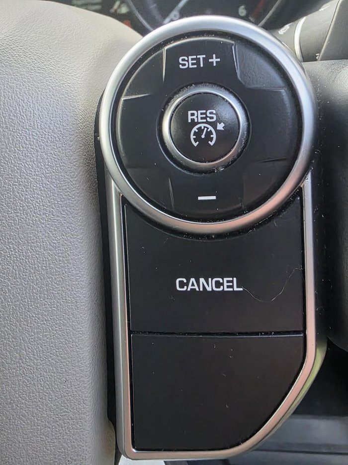 2017 Land Rover Discovery TD6 SE
