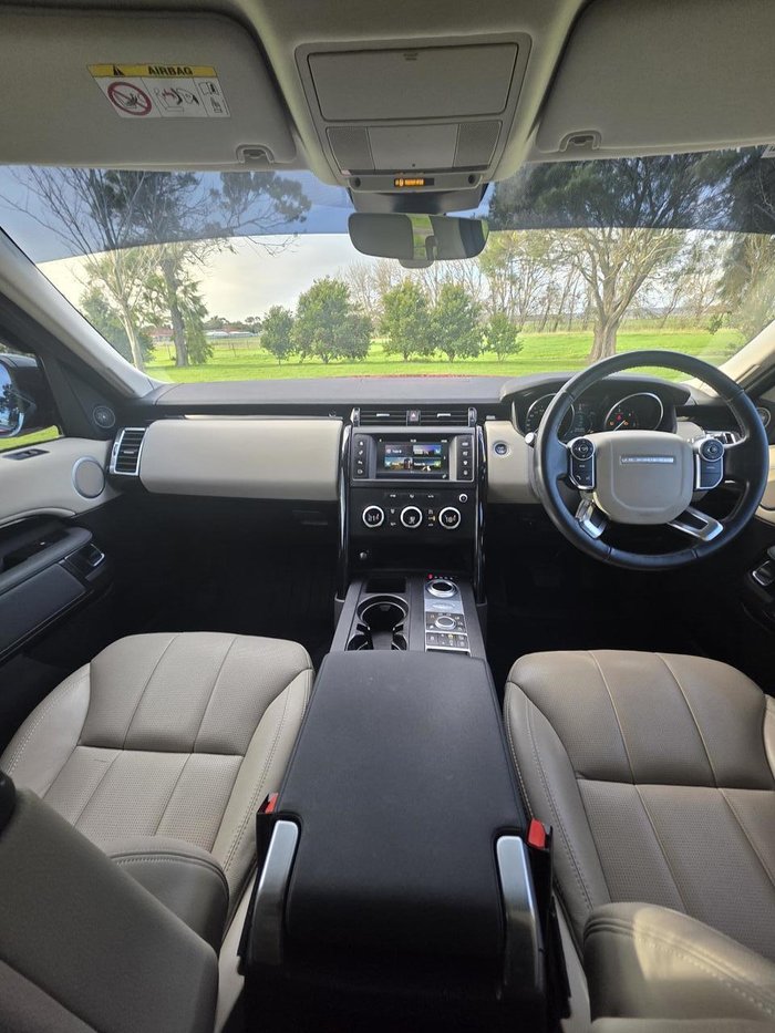 2017 Land Rover Discovery TD6 SE