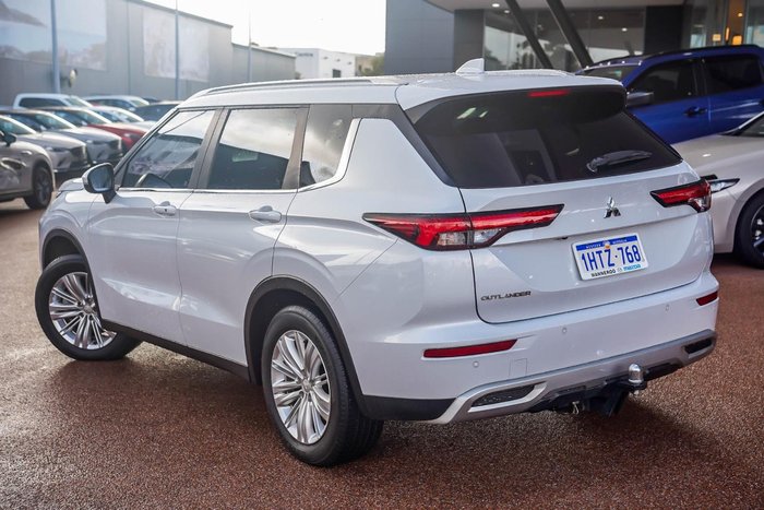 2022 Mitsubishi Outlander LS