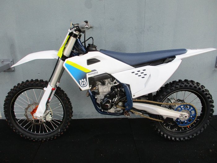 2025 HUSQVARNA FC250 White