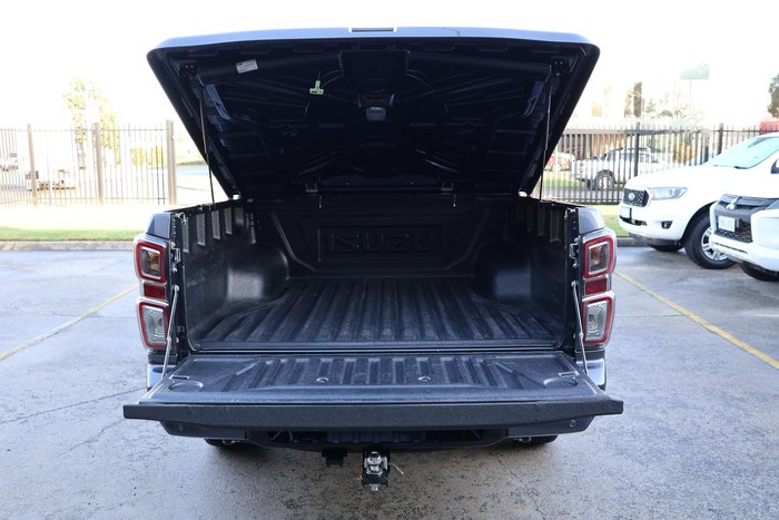 2021 Isuzu D-MAX 7