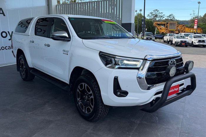 2021 Toyota Hilux SR5