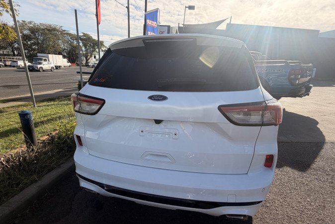 2022 FORD ESCAPE ST-LINE (FWD)