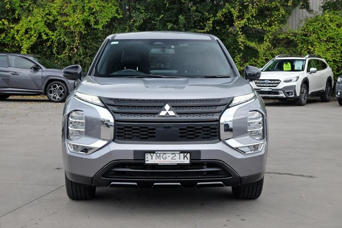 2023 Mitsubishi Outlander LS Black Edition