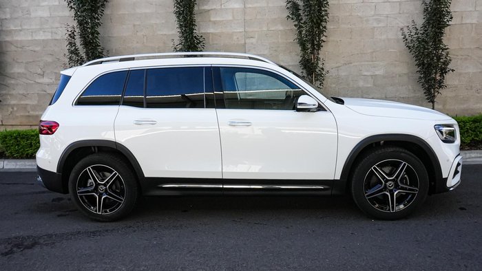 2025 Mercedes-Benz GLB-Class GLB200