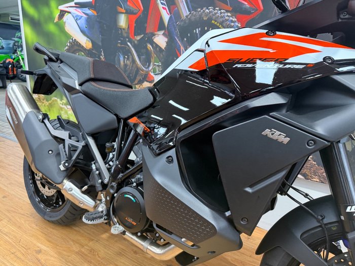 2026 Ktm 1390 SUPER ADVENTURE S Black