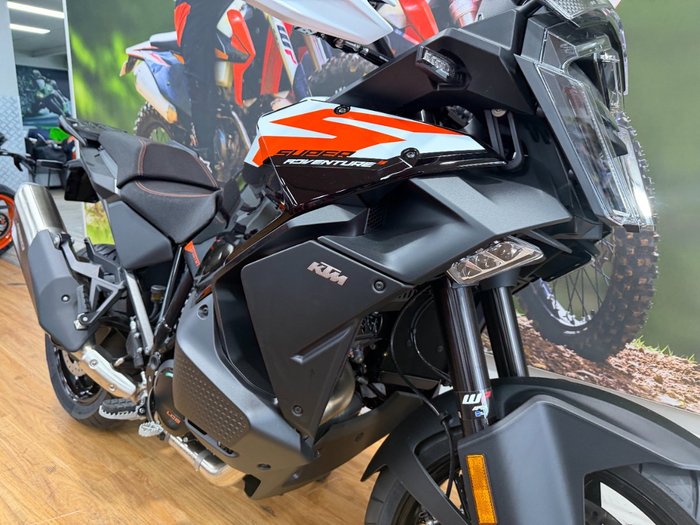 2026 Ktm 1390 SUPER ADVENTURE S Black