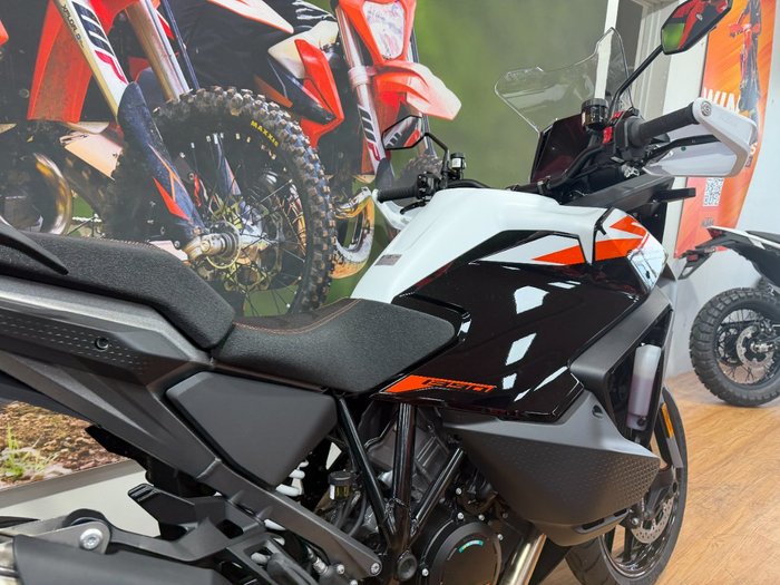 2026 Ktm 1390 SUPER ADVENTURE S Black