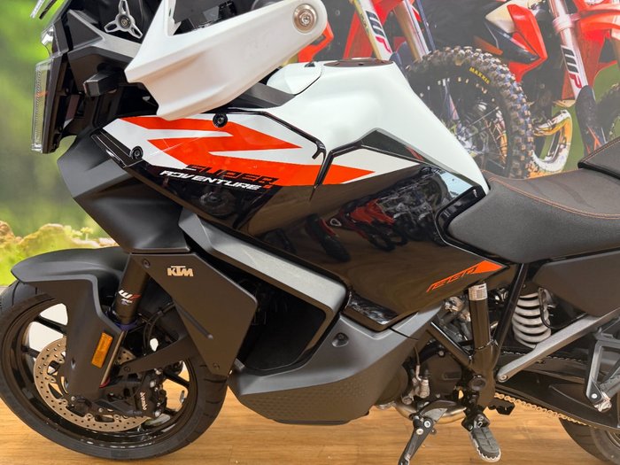 2026 Ktm 1390 SUPER ADVENTURE S Black