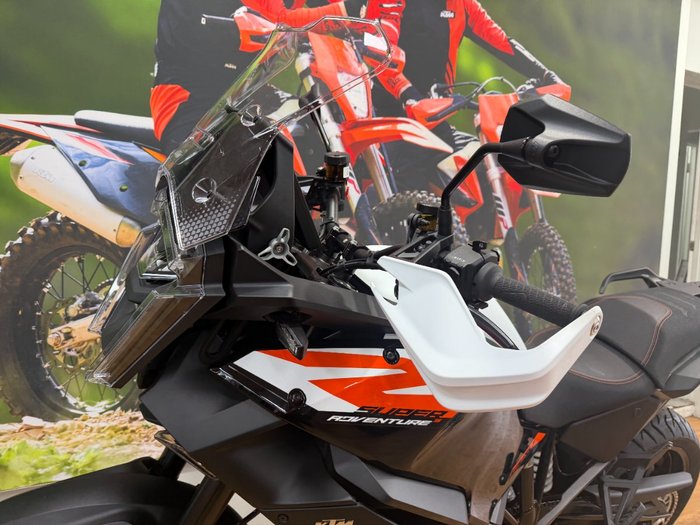 2026 Ktm 1390 SUPER ADVENTURE S Black