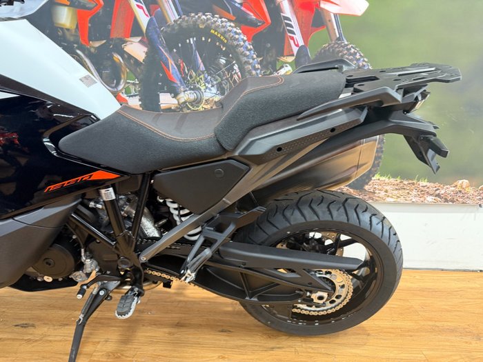 2026 Ktm 1390 SUPER ADVENTURE S Black