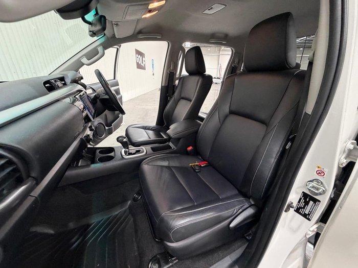 2019 Toyota Hilux SR5