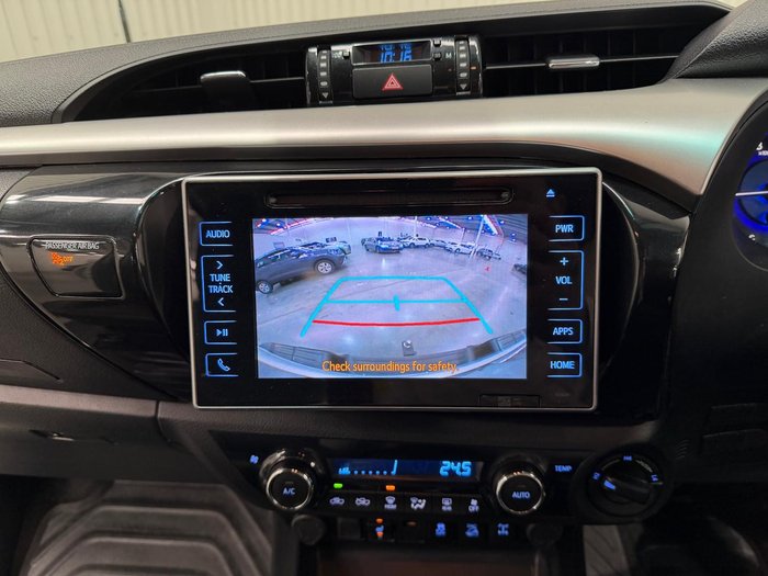 2019 Toyota Hilux SR5