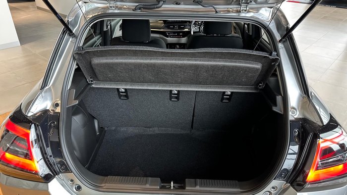 2026 Suzuki Swift Hybrid GLX UZ Premium Silver