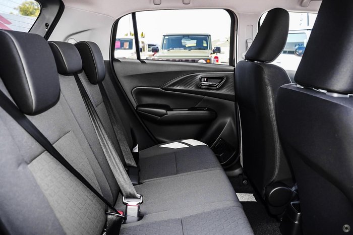 2026 Suzuki Swift Hybrid GLX UZ Premium Silver